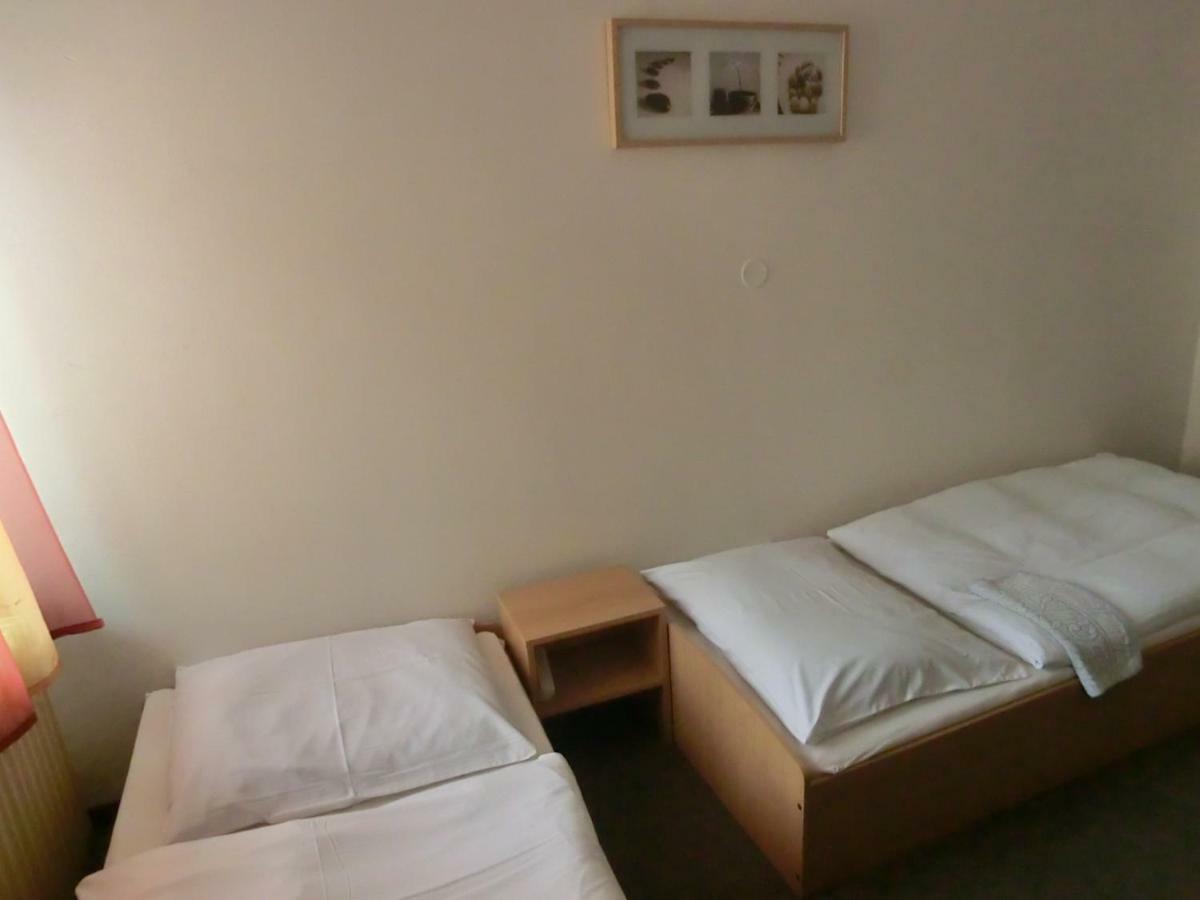 Milano Hostel Marianske Lazne Bagian luar foto