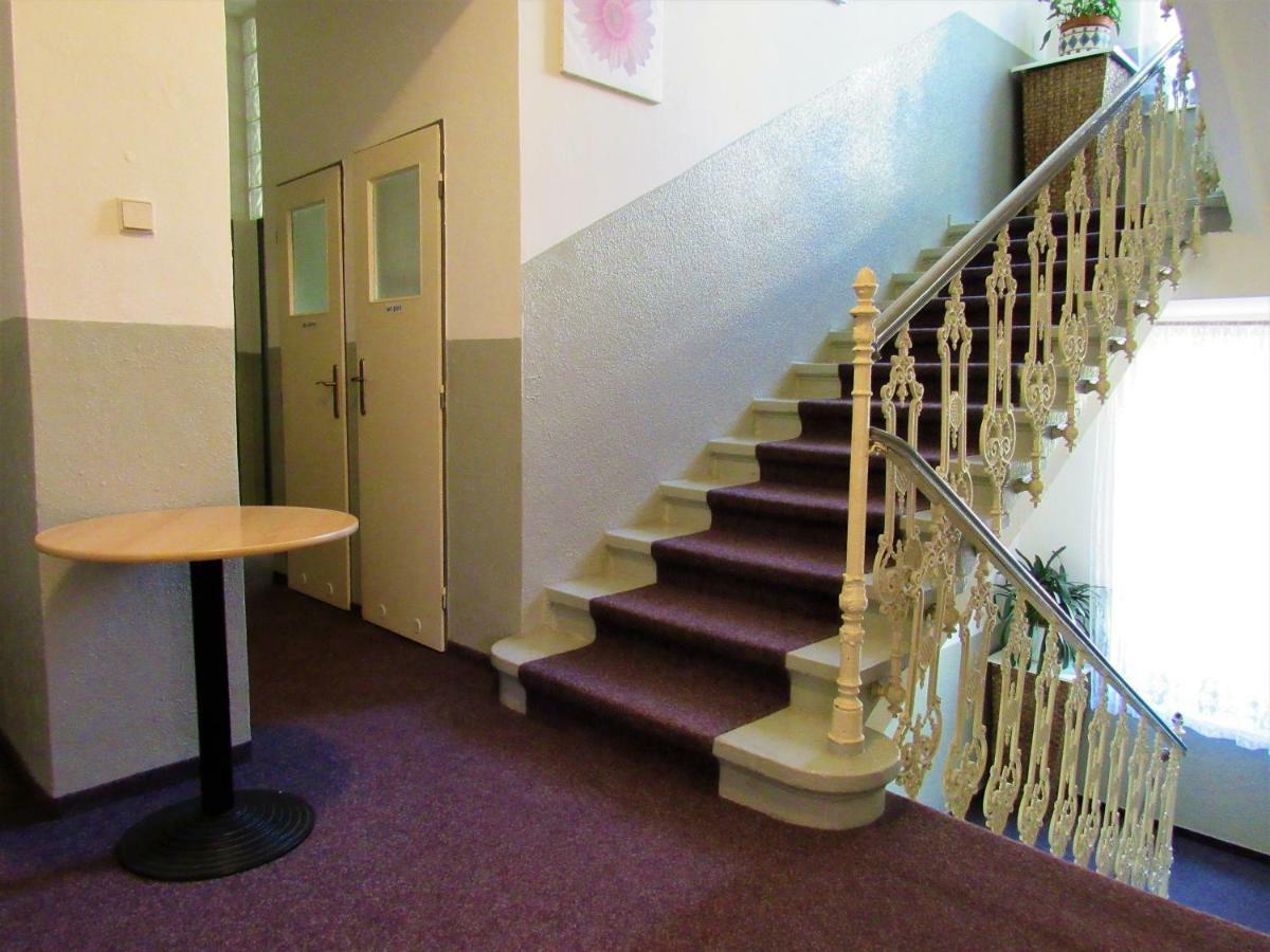 Milano Hostel Marianske Lazne Bagian luar foto