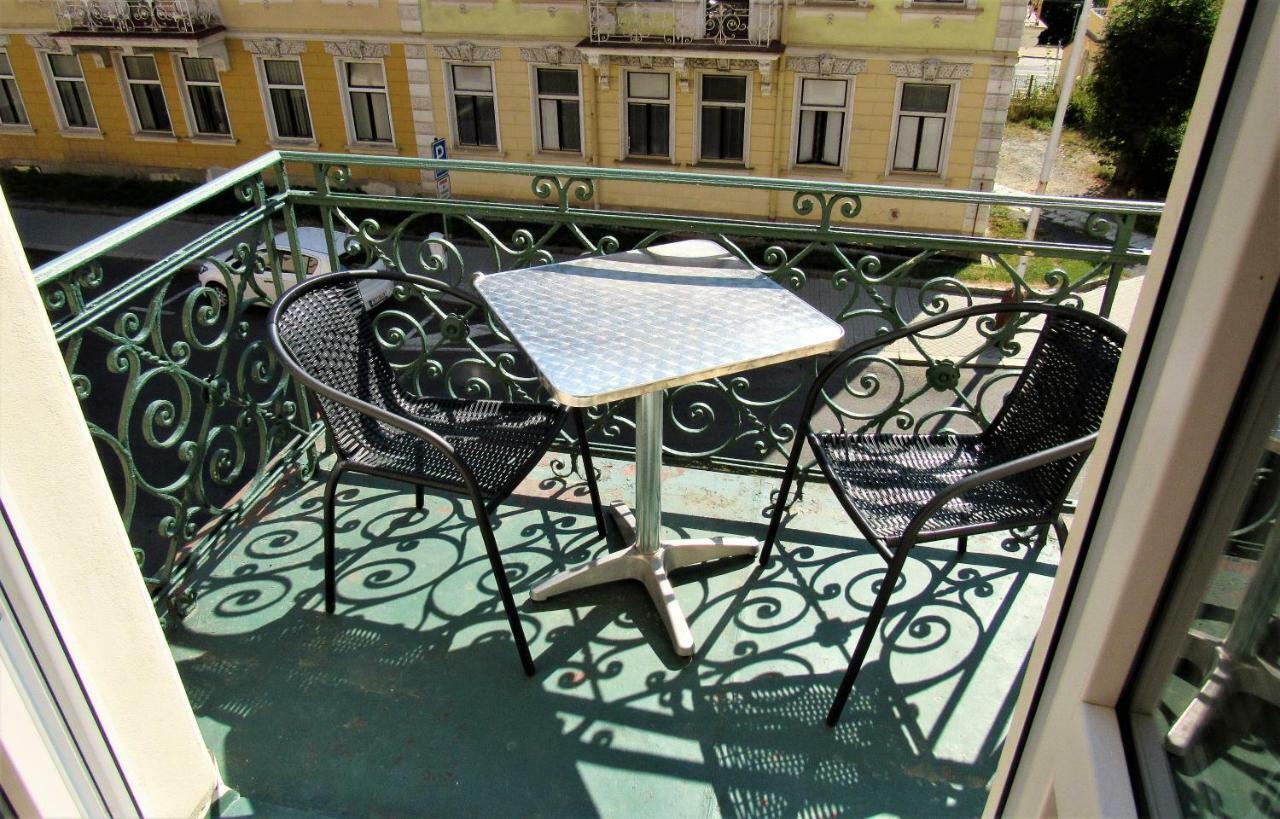 Milano Hostel Marianske Lazne Bagian luar foto